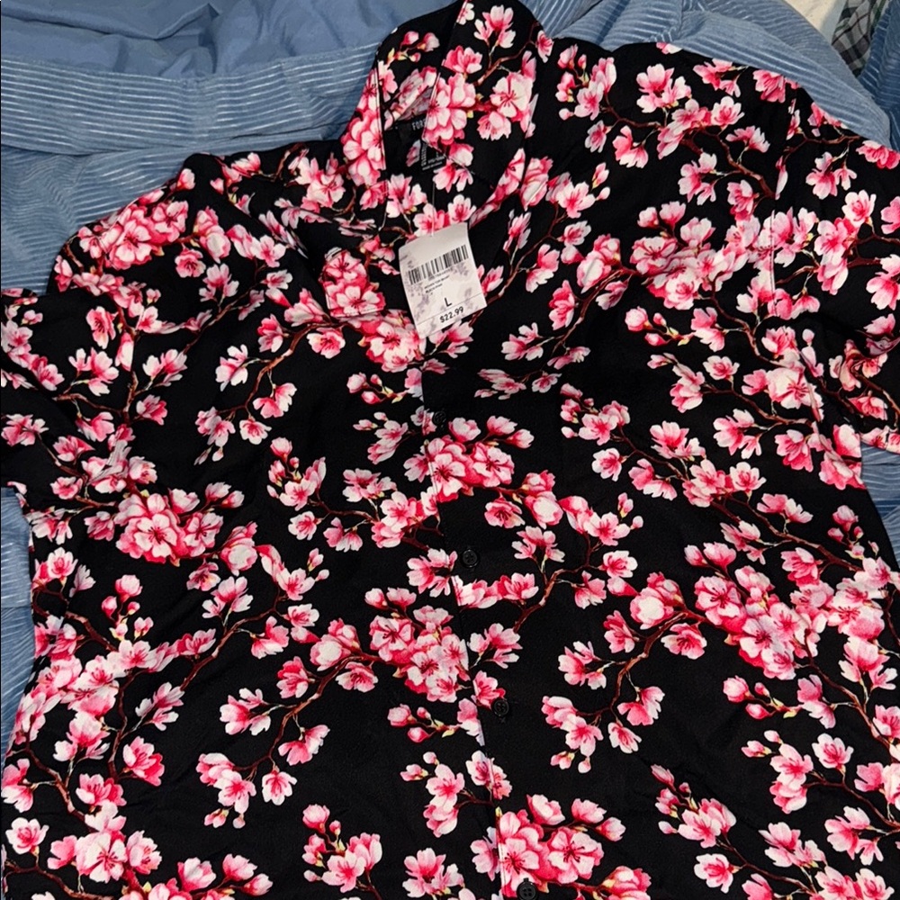NWT Forever 21 Men Cherry Blossom Shirt